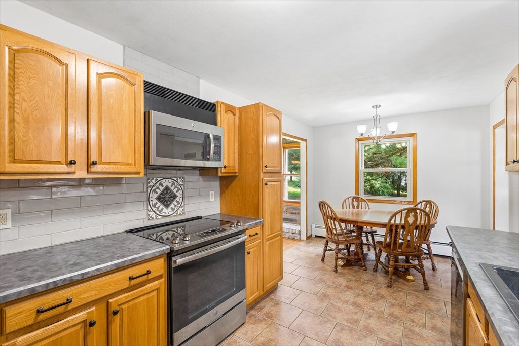 133 West Street, Uxbridge, MA, 133 West Street, Uxbridge, MA Photo #9