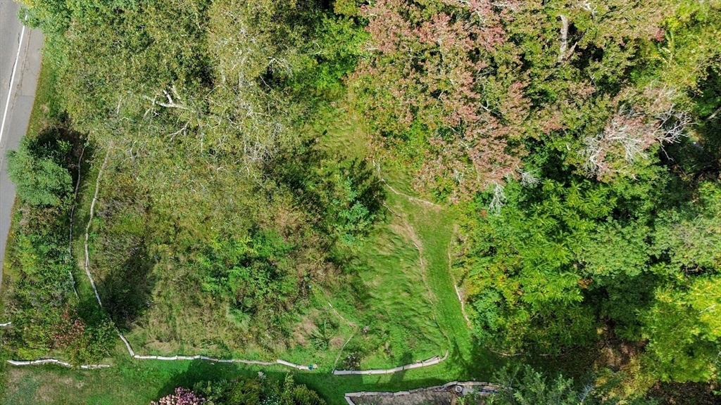 Stoughton, Massachusetts 02072, United States, 3 Bedrooms Bedrooms, ,2 BathroomsBathrooms,Residential,Active,220009