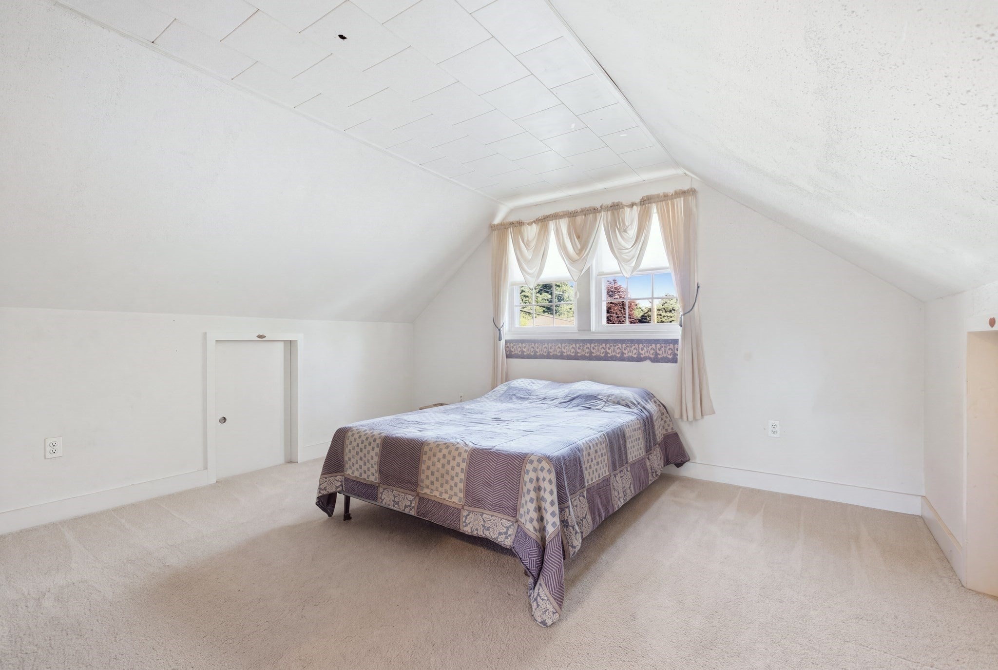 1259 Shawsheen St, Tewksbury, MA Photo #24