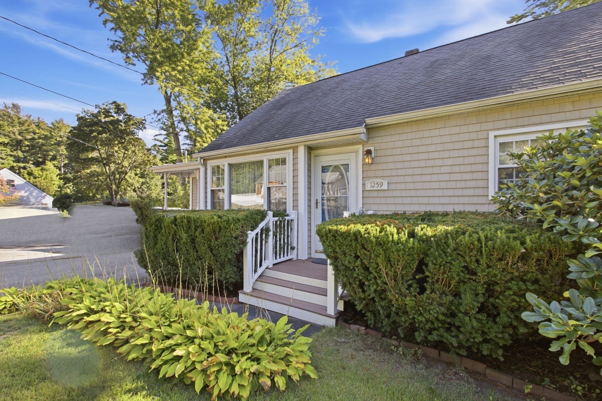 1259 Shawsheen St, Tewksbury, MA Photo #2