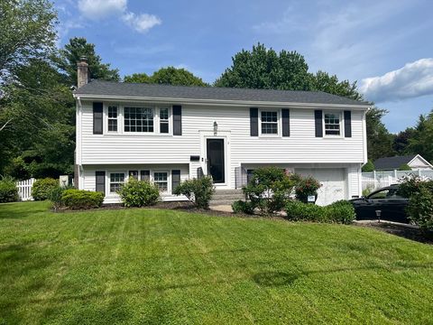17 Hallowell Rd Foxboro MA 02035