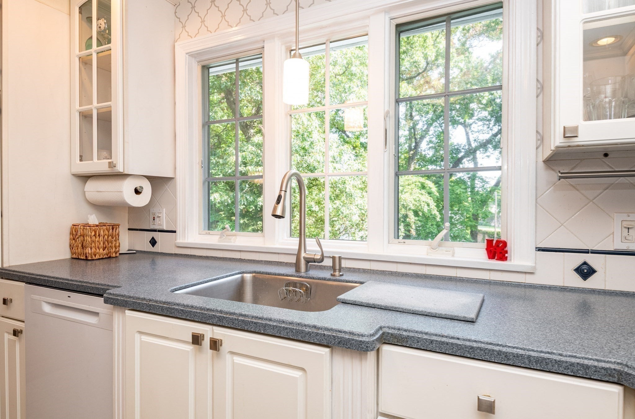 29 Doncaster Circle, Lynnfield, MA Photo #12