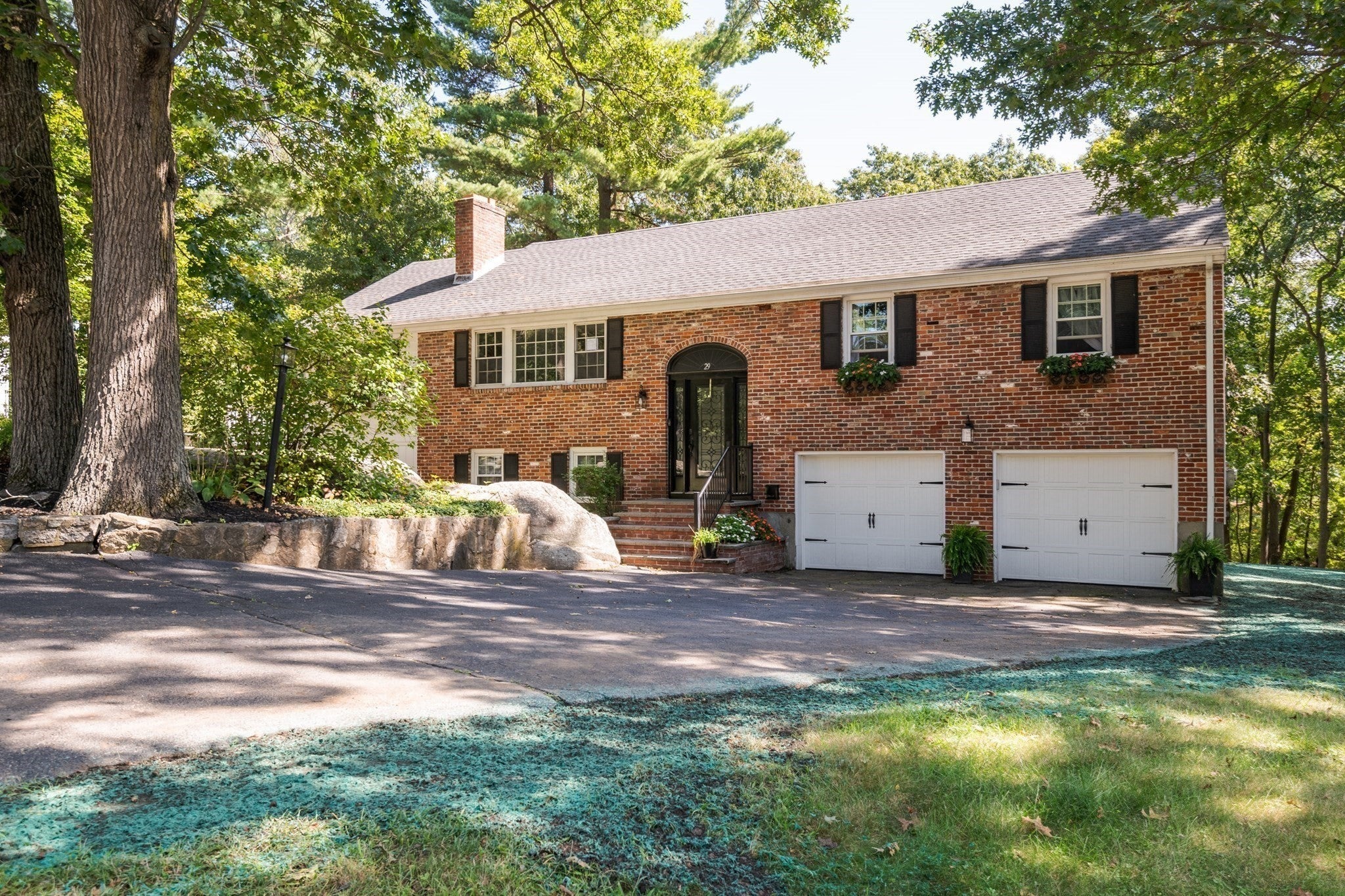 29 Doncaster Circle, Lynnfield, MA Photo #2