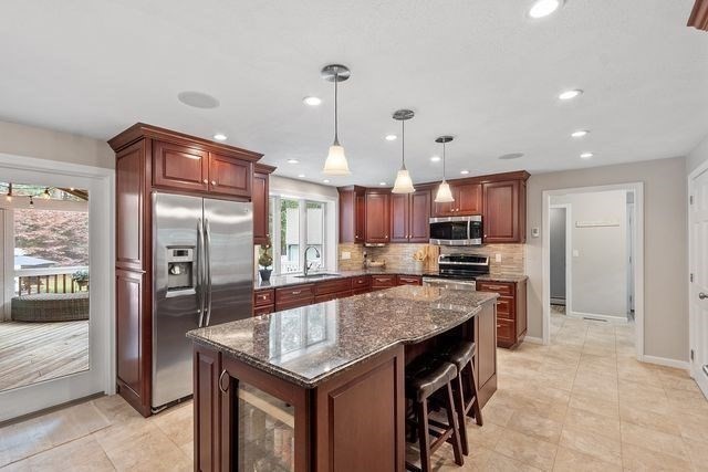 26 New Pond Rd