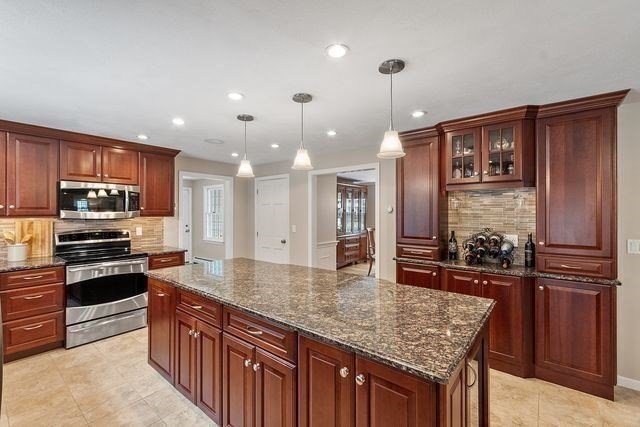 26 New Pond Rd