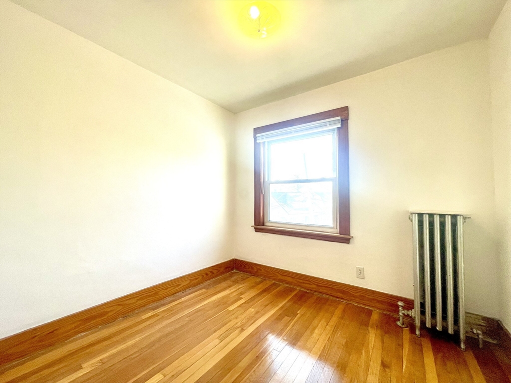 27 South Crescent Circuit A