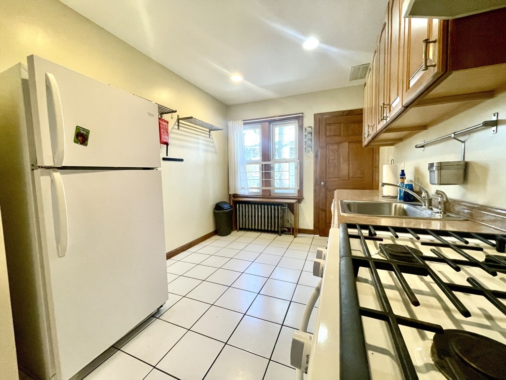 27 South Crescent Circuit A