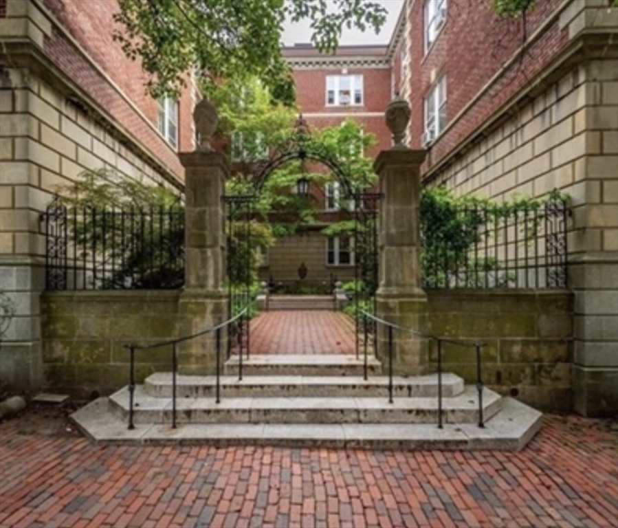 6 Washington Ave. 11