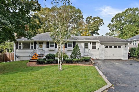 71 Southern Ave Weymouth MA 02188