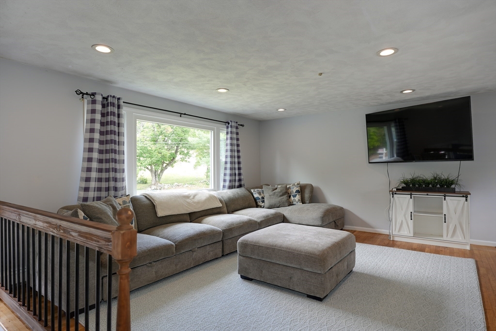 51 Murphy Rd