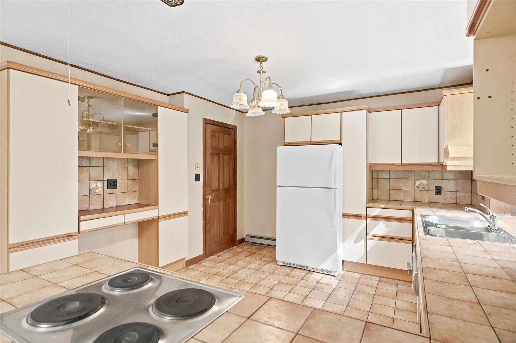 1881 Great Pond Road, North Andover, MA, 1881 Great Pond Road, North Andover, MA Photo #4
