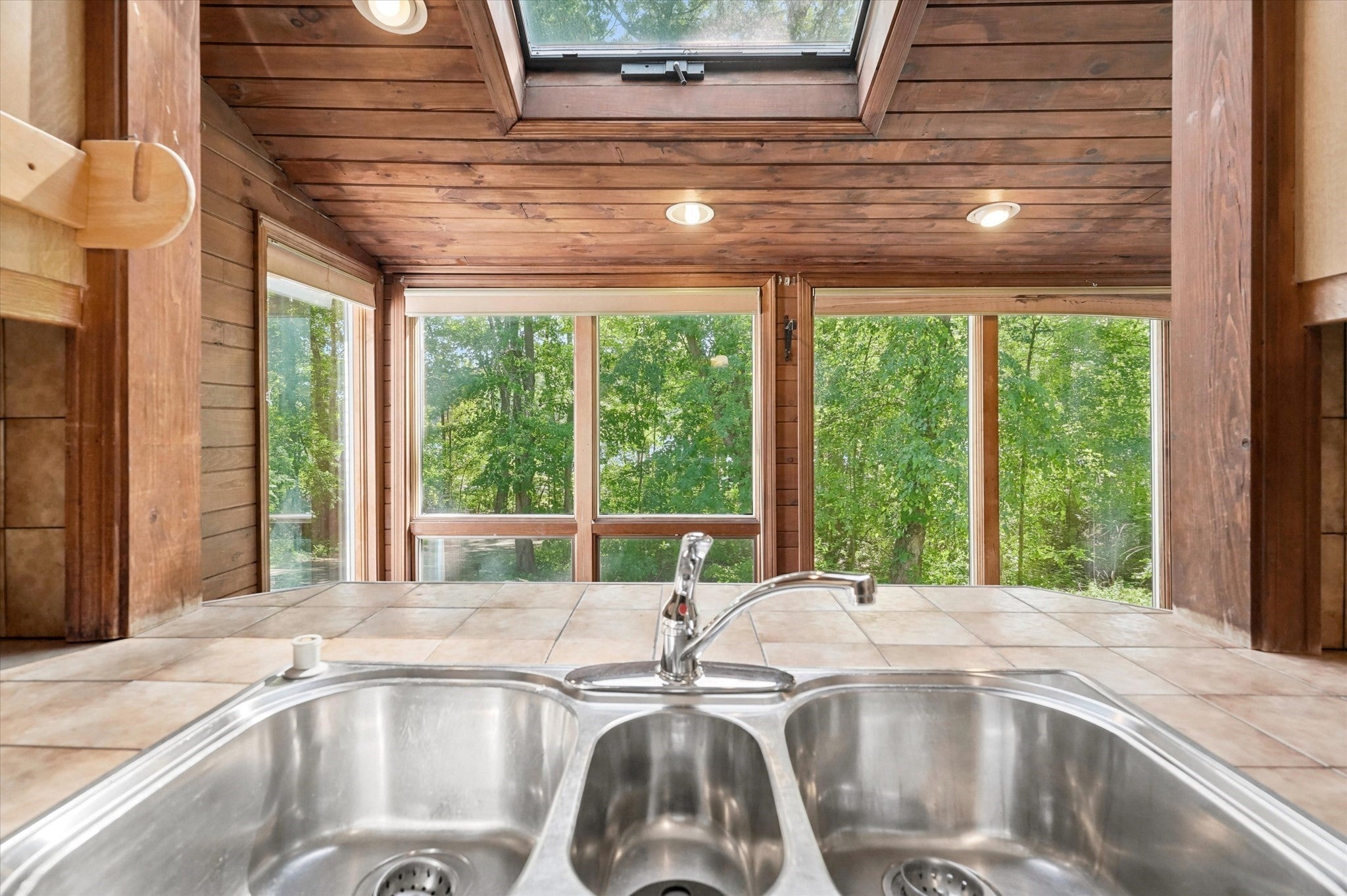 1881 Great Pond Road, North Andover, MA, 1881 Great Pond Road, North Andover, MA Photo #6
