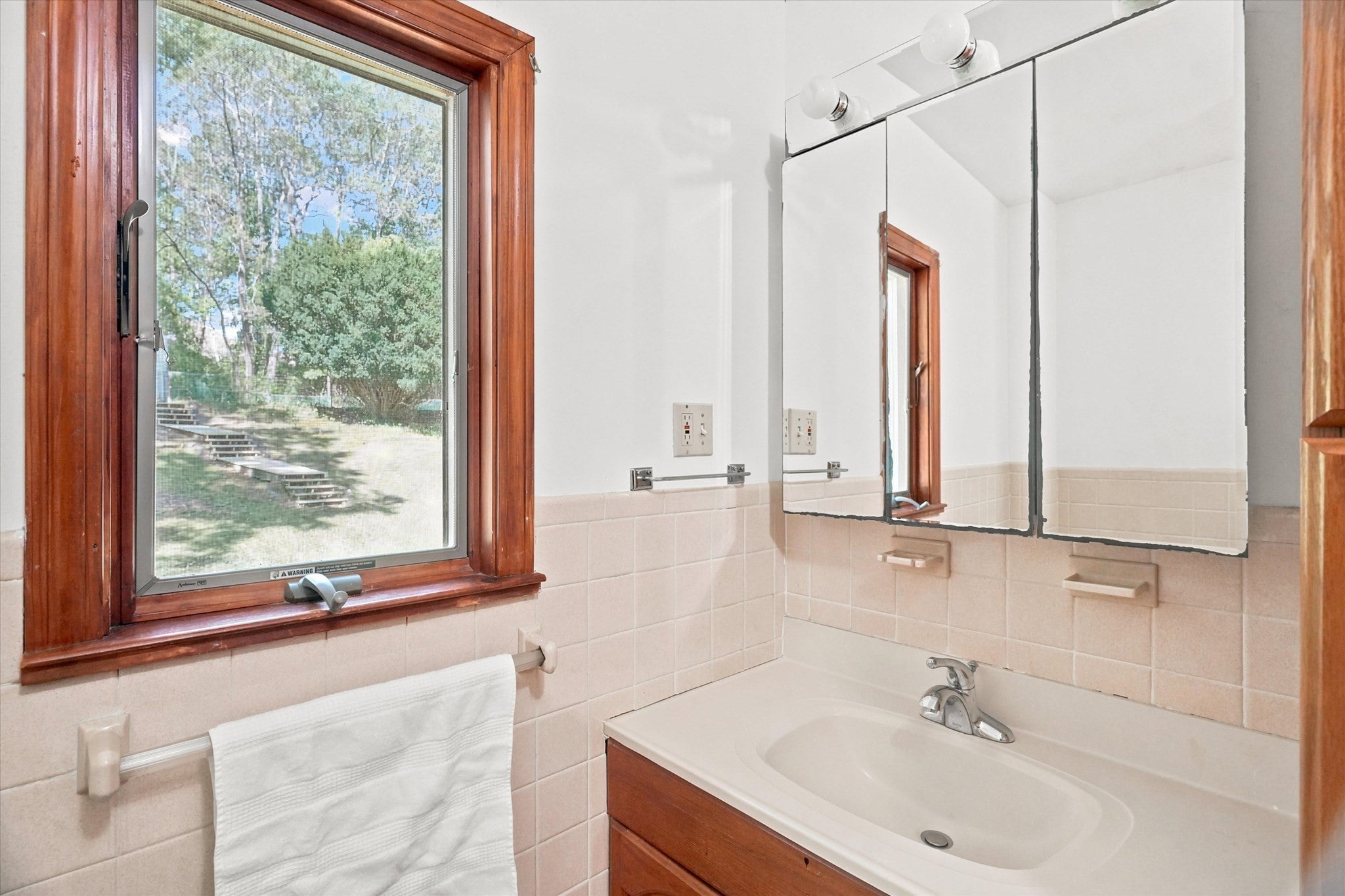 1881 Great Pond Road, North Andover, MA, 1881 Great Pond Road, North Andover, MA Photo #26