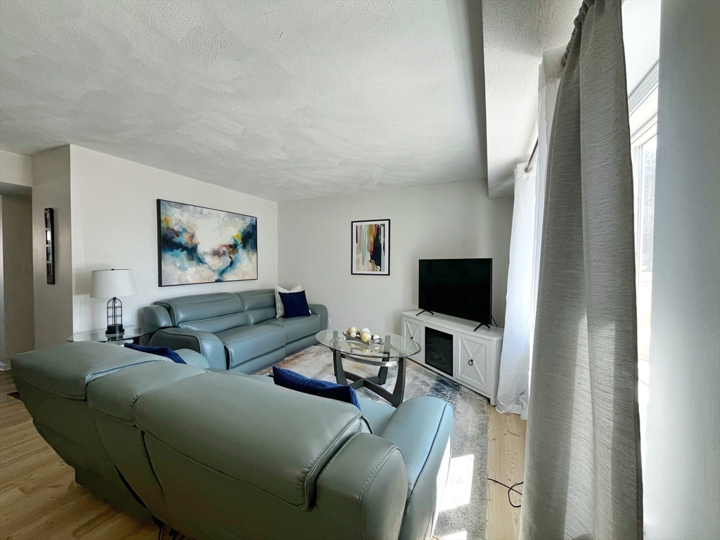 1302 Lewis O Gray Dr 1302