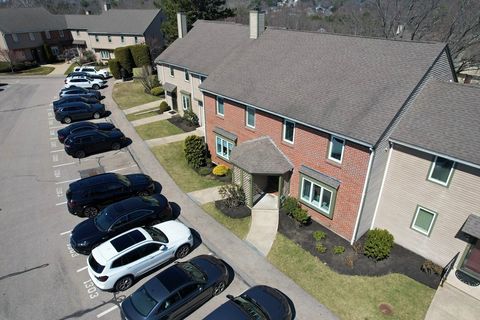 1302 Lewis O Gray Dr 1302 Saugus MA 01906