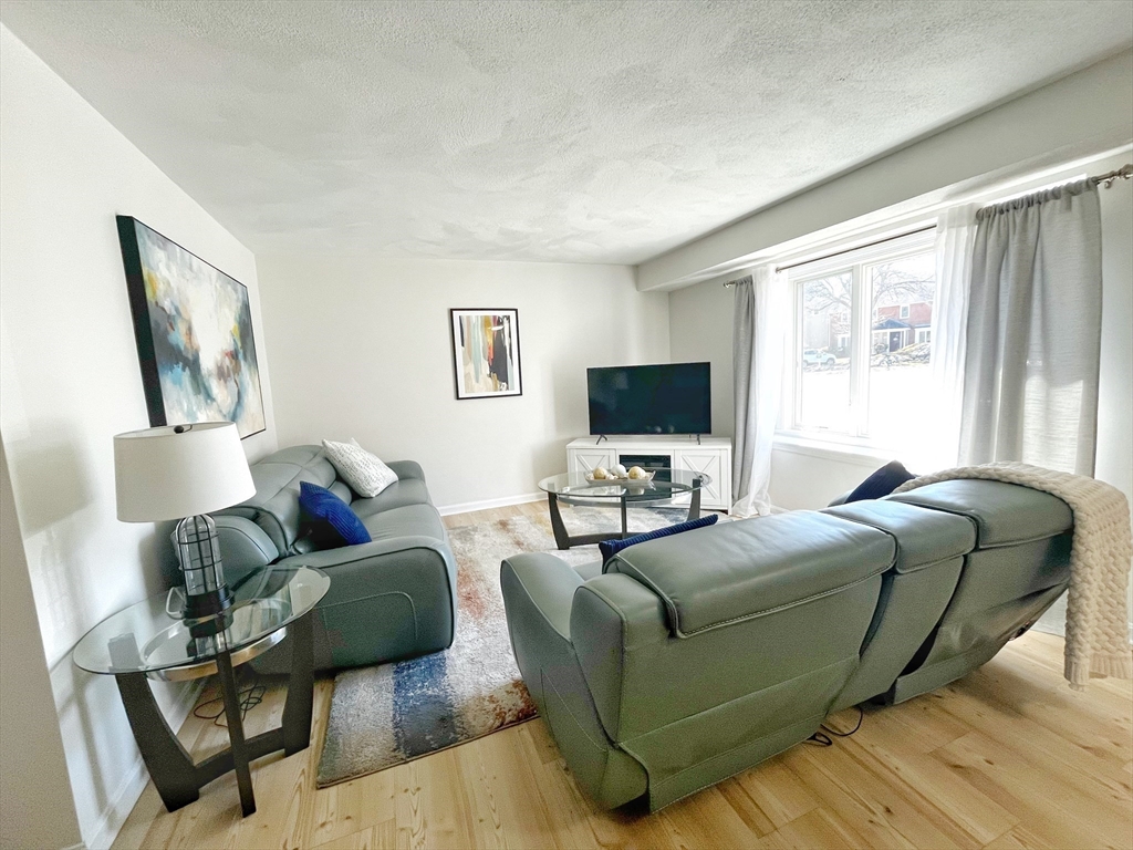 1302 Lewis O Gray Dr 1302