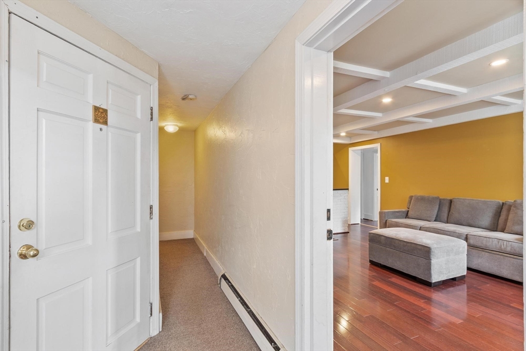 24 Chestnut St 2