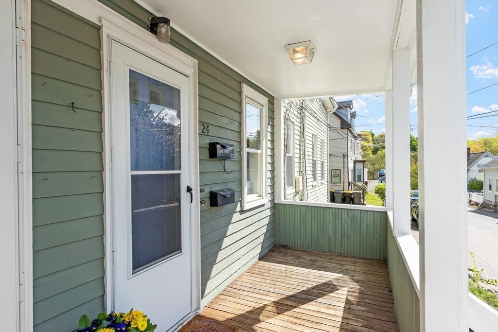 24 Chestnut St 2