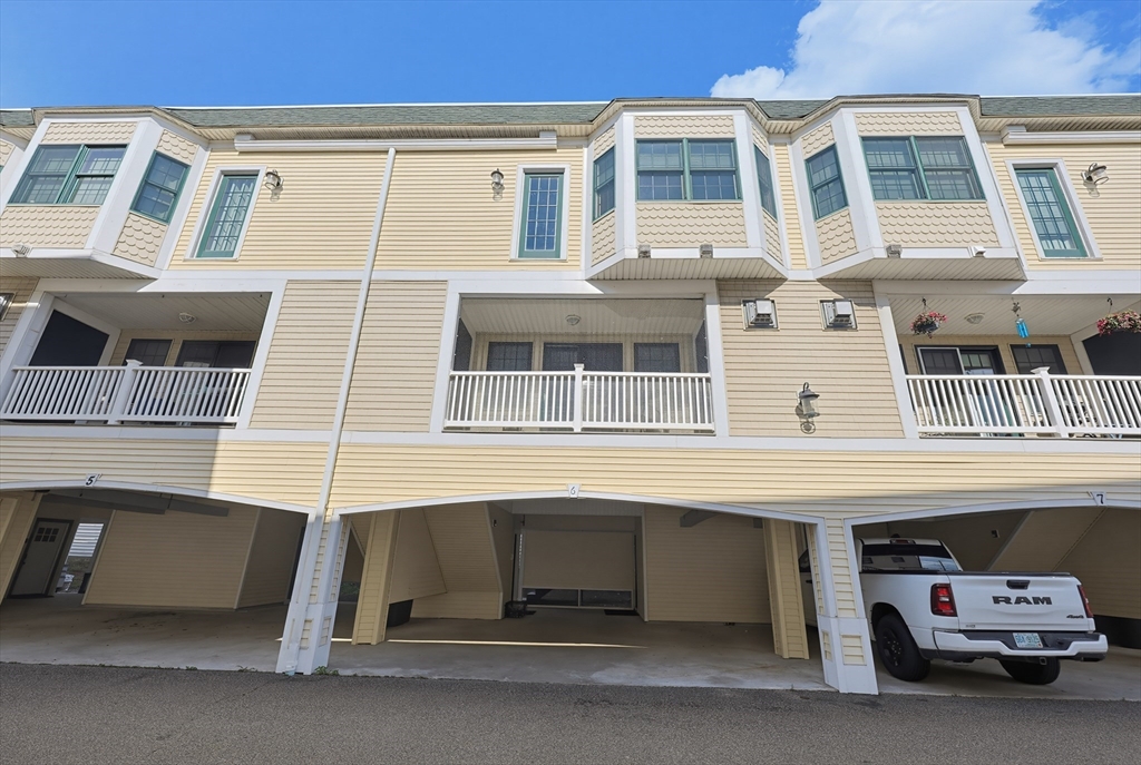 11 Railroad Ave B6