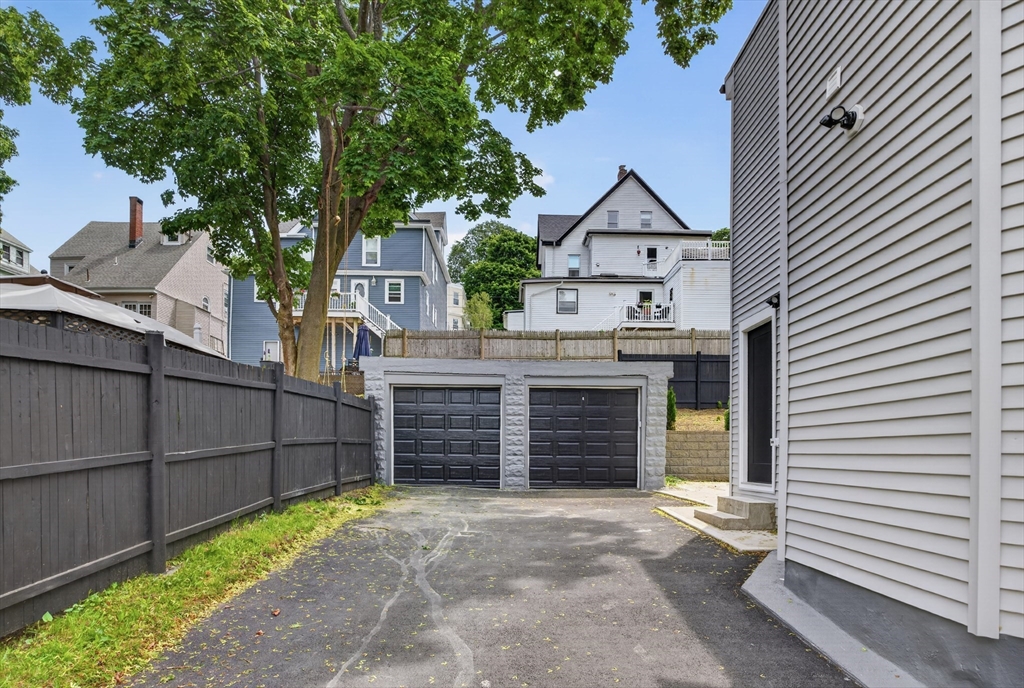 21 Hutchinson Street B
