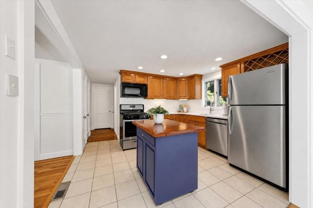 39 Gerard Rd, Norwell, MA, 39 Gerard Rd, Norwell, MA Photo #10