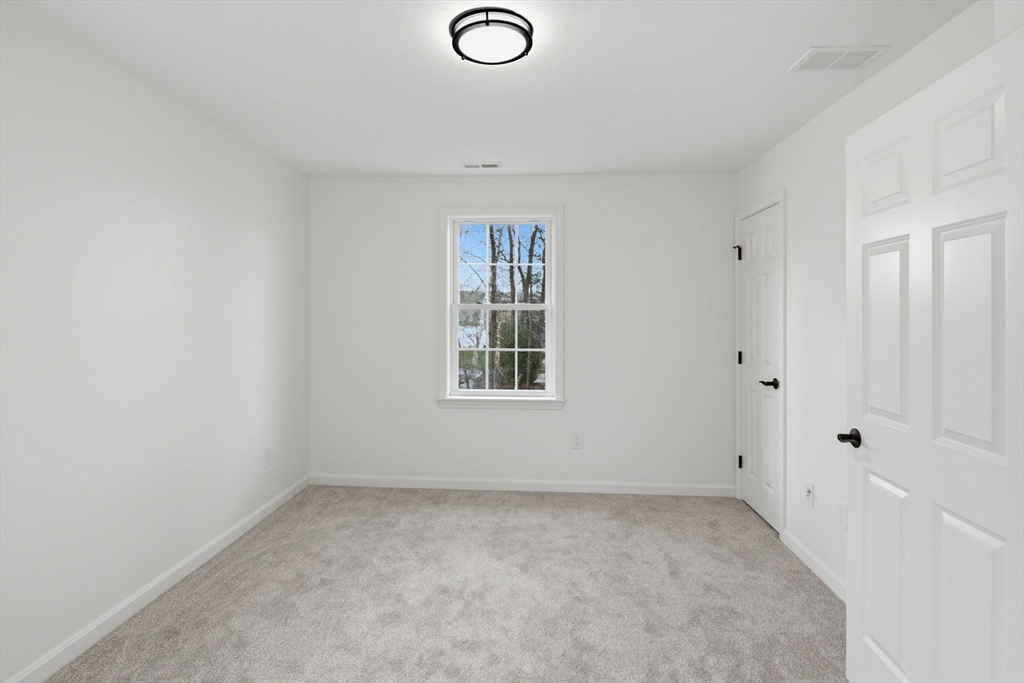 38 Colonial RD, Webster, MA Photo #22