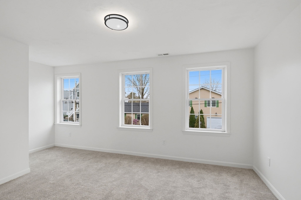 38 Colonial RD, Webster, MA Photo #21