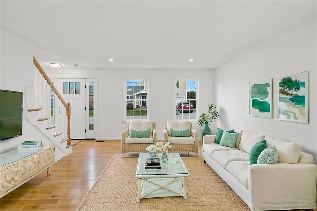 38 Colonial RD, Webster, MA Photo #11