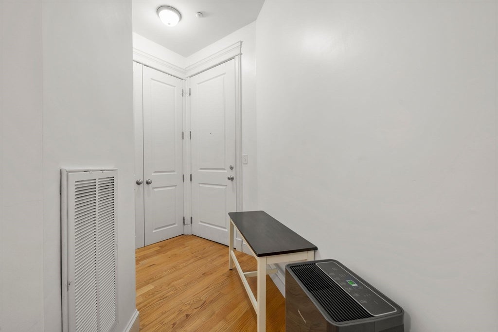 350 West 2nd St #1, Boston, MA, 350 West 2nd St #1, Boston, MA Photo #11