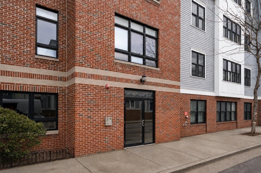 350 West 2nd St #1, Boston, MA, 350 West 2nd St #1, Boston, MA Photo #17