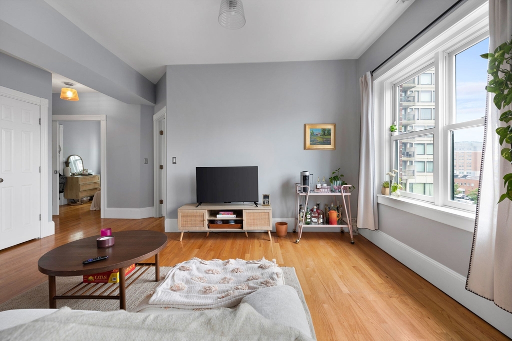 705 Massachusetts Ave., U: 8