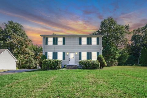 50 Fox Woods Dr Springfield MA 01129