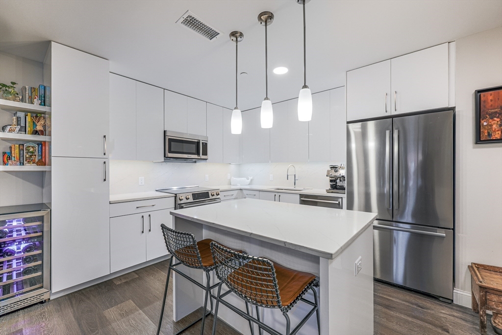 771 Harrison Ave 410