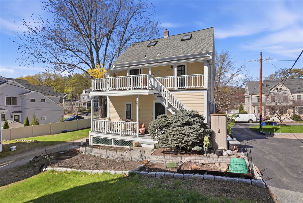19 Sherman St 2