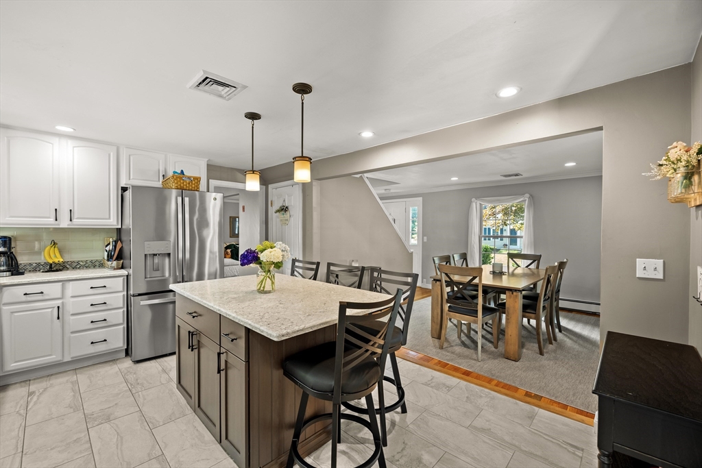 8 Robinwood Dr