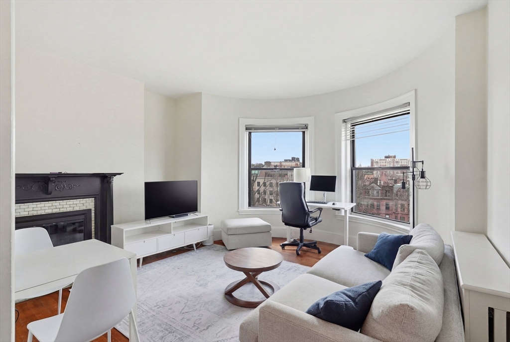 386 Commonwealth Ave 61