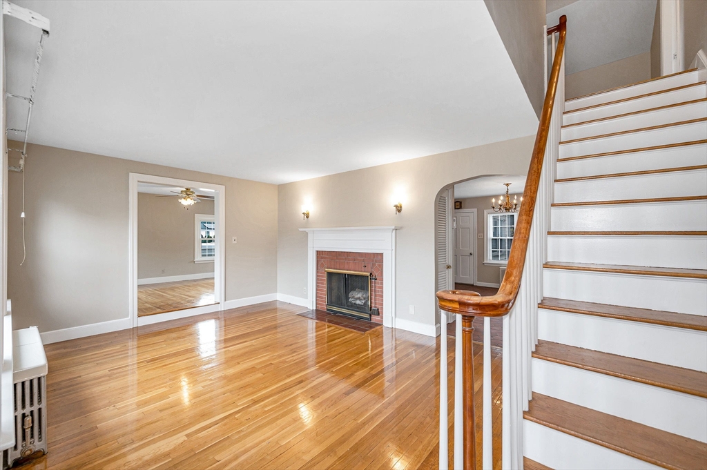 29 Meadowbrook Rd