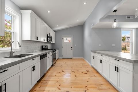 15-17 Harris St Salem MA 01970