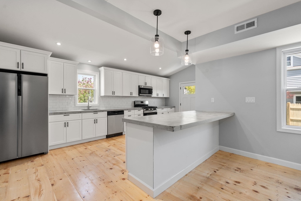 15-17 Harris St