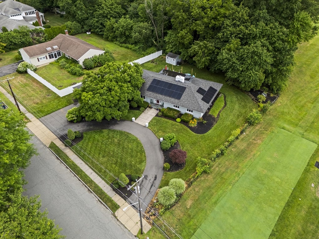 83 Braemoor Rd
