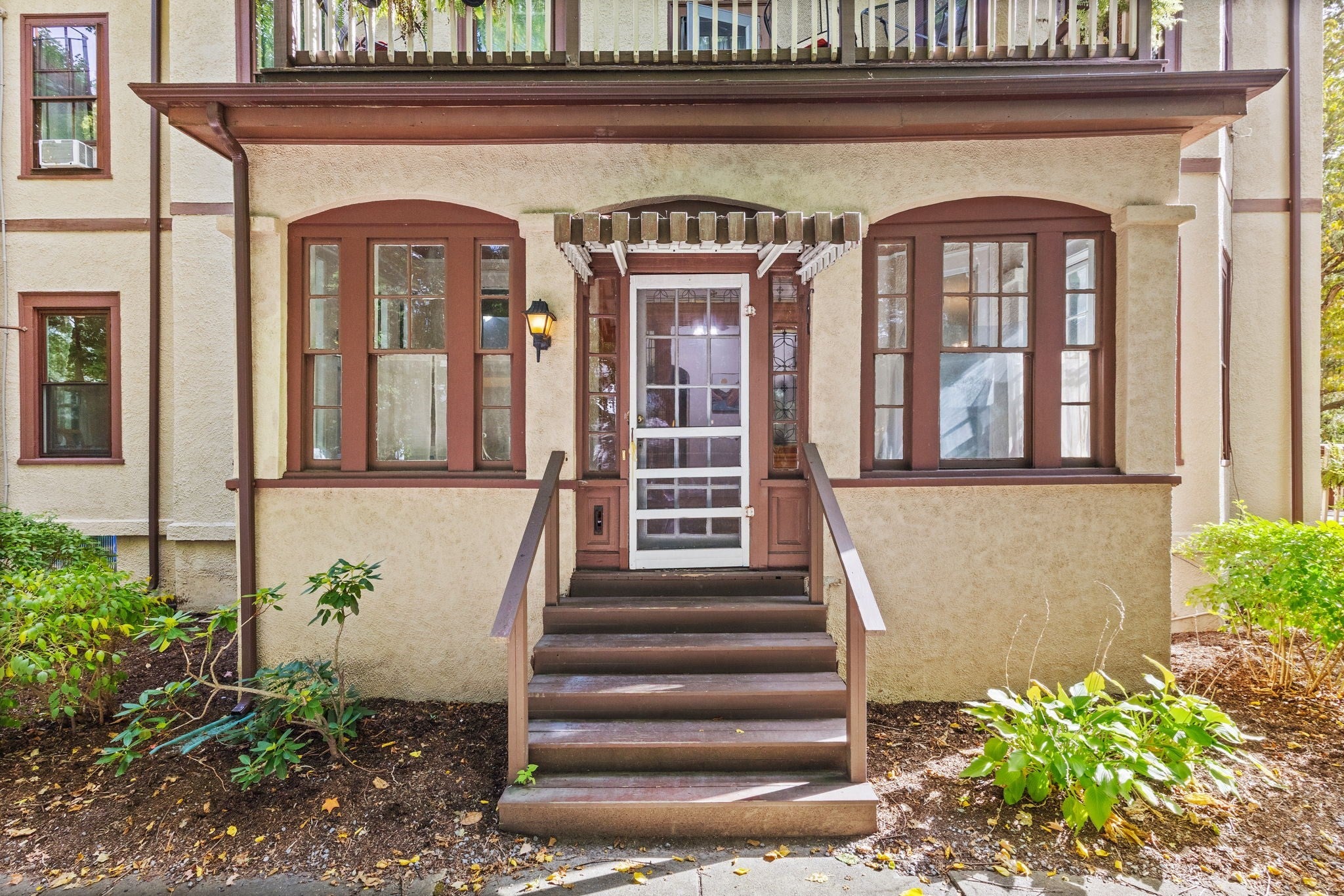 595 Watertown St 1