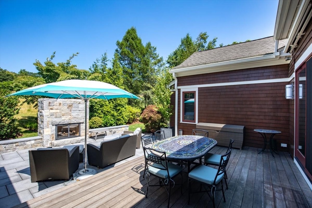 2 Black Rock Dr 21