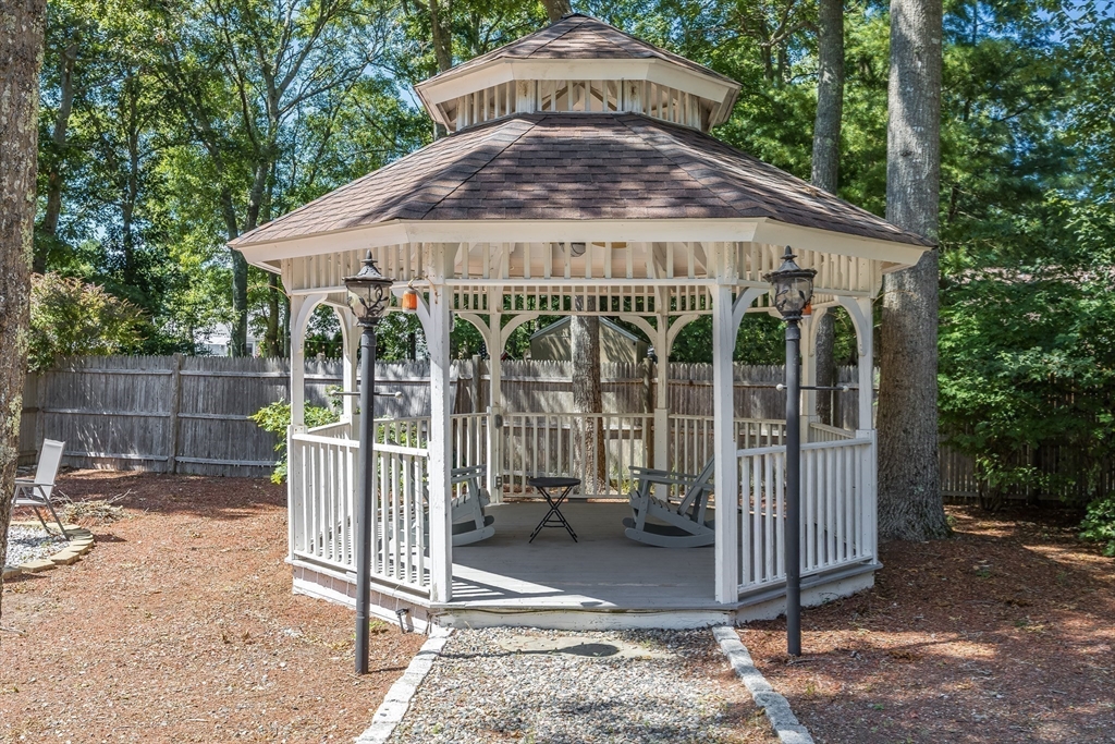 Barnstable, Massachusetts 02655, United States, 3 Bedrooms Bedrooms, ,2 BathroomsBathrooms,Residential,Active,203429