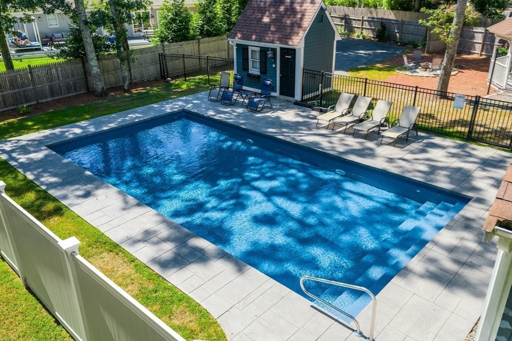 Barnstable, Massachusetts 02655, United States, 3 Bedrooms Bedrooms, ,2 BathroomsBathrooms,Residential,Active,203429