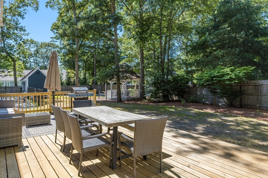 Barnstable, Massachusetts 02655, United States, 3 Bedrooms Bedrooms, ,2 BathroomsBathrooms,Residential,Active,203429