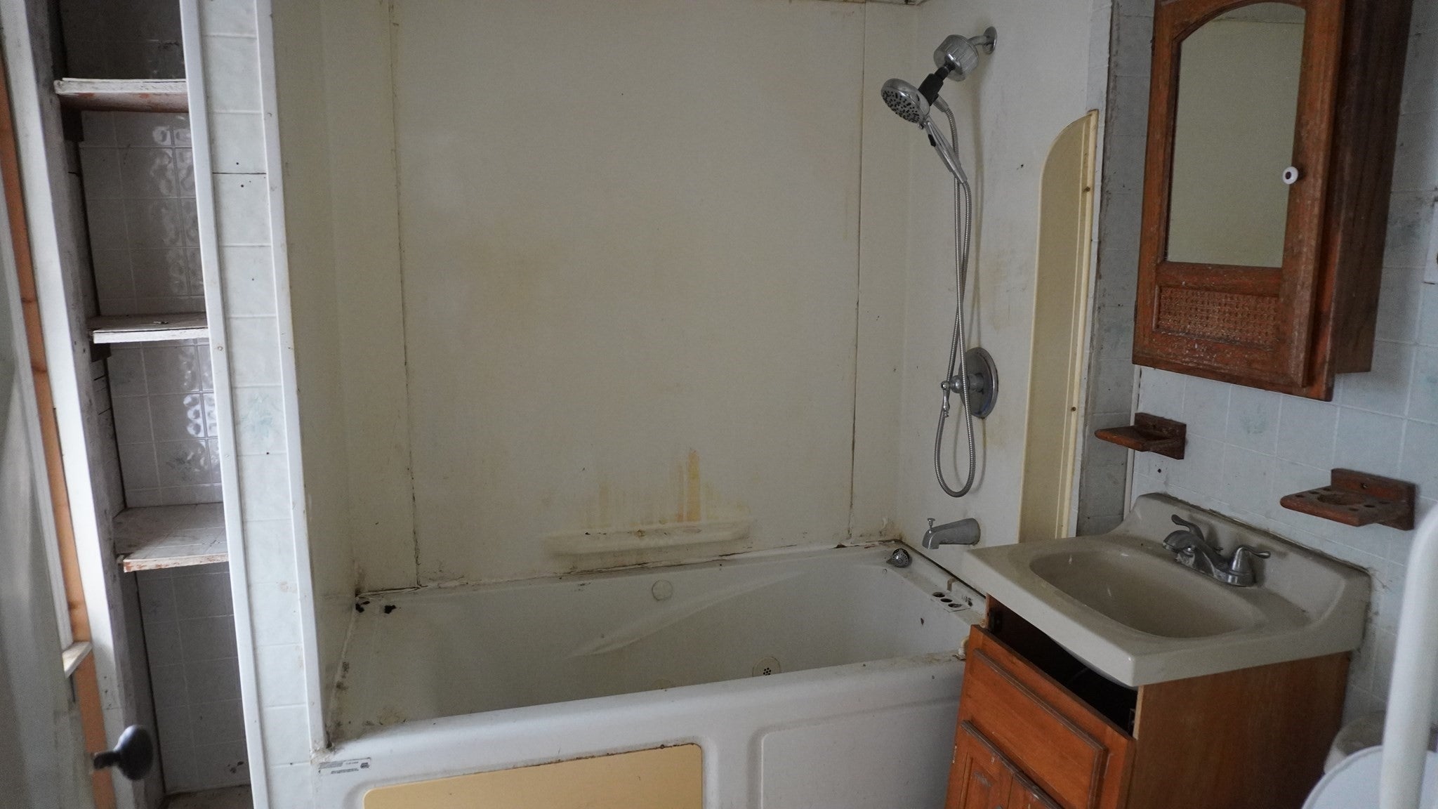 12-14 Billings St, Lowell, MA Photo #9