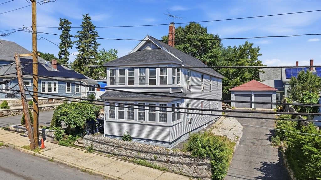 11 Oakland Ave