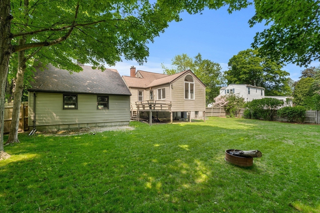 327 South St