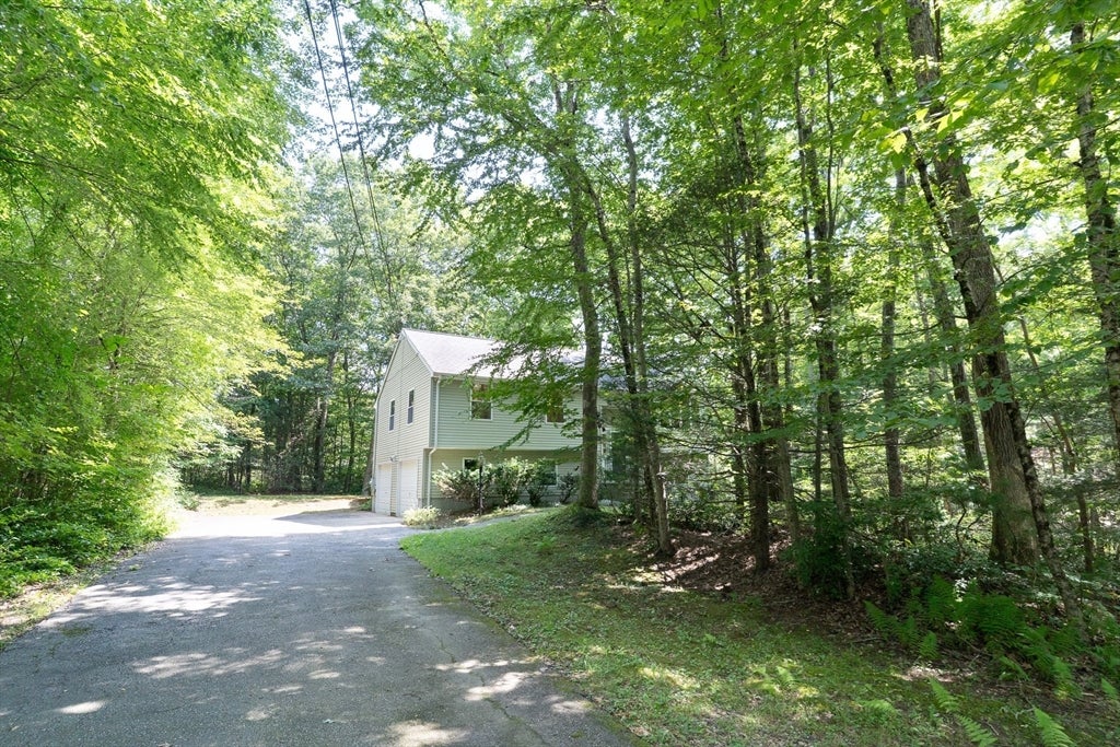 611 Henshaw St, Leicester, MA, 611 Henshaw St, Leicester, MA Photo #2