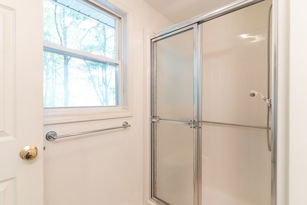 611 Henshaw St, Leicester, MA, 611 Henshaw St, Leicester, MA Photo #25